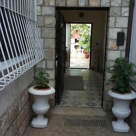 Stari Grad 3*